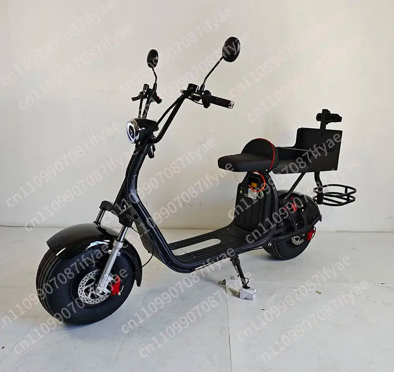 Golf Smart Waterproof Foldable Electric Three-Wheel Golf Scooter with Brushless Motor and LED Lighting