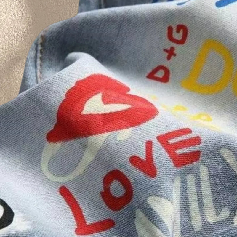 Fashionable Men's Jeans With Trendy Prints Highlighting | SAMAG