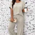 2 Counts Women's Plus Size Textured Batwing Sleeve Tee & Elastic Waist Pants Set, Casual Short Sleeve T-shirt & Straight Leg Tro