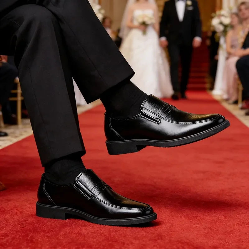 1pair Men's Shoes Are Business and Casual Overshoes Are Breathable Non-slip and Sweat-absorbing Men's Shoes Are Sizes 39-45.