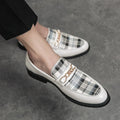 Men's Leather Shoes, British Pointed-Toe Casual Leather Shoes, British Youth Wearing Dress Shoes on One Foot