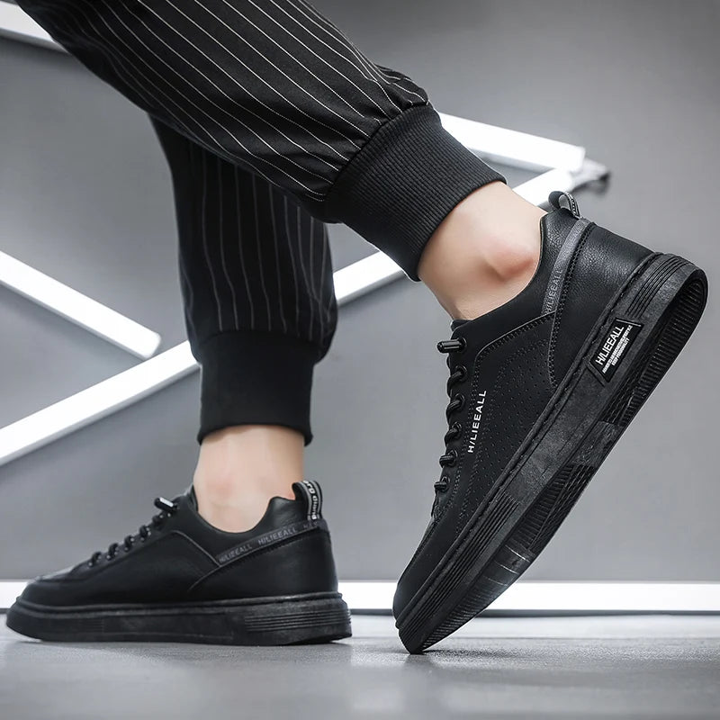 Men's flat casual shoes Four season new breathable lightweight soft-soled outdoor walking shoes student white sports board shoes