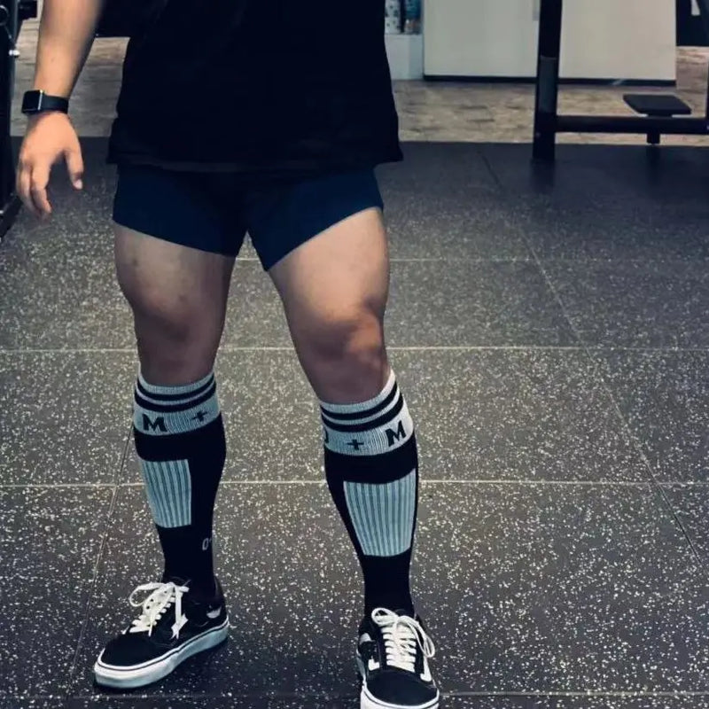 Fashion White Black Yellow Blue Pink Color Socks Sexy Men Sports Long Tube Football Streetwear Socks Comfortable Socks