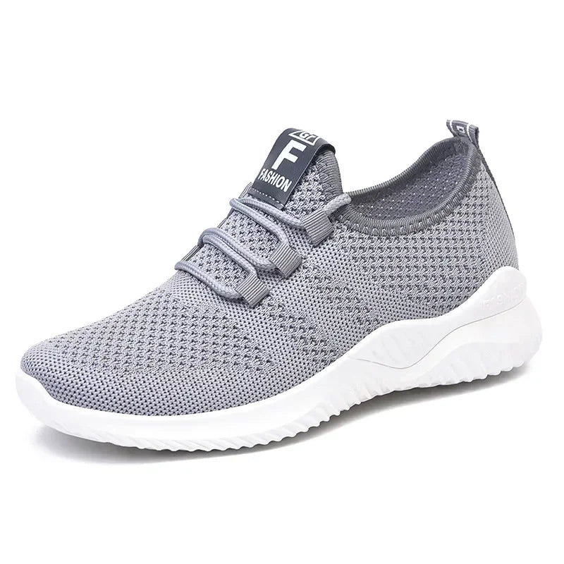 2026 Spring and Autumn Fashionable Solid Color Breathable Round Toe Sneakers Casual and Comfortable Thick-soled Women's Shoes