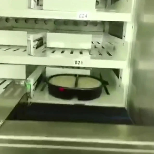 Customized Automatic Hot Food Vending Machine Smart Dispenser With Microwave for Cooked Meals Pizza Burgers and Boxed Lunches