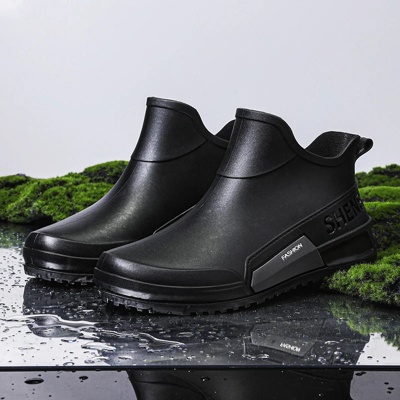 Low-cylinder Rain Shoes for Men and Women Outdoor Fishing Waterproof Shoes, Stylish Style for Outdoor Wear, Men Rain Boots