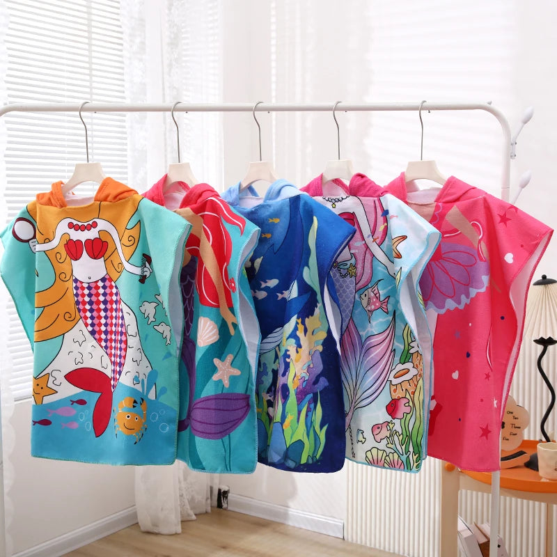 1 Cartoon Hooded Bathrobe Suitable for Boys and Girls, Can Be Unfolded into a Flat Blanket, Polyester Fiber Bath Towel, Children's Small Cape, Water-Absorbent Quick-Dry Beach Towel, Cute Cartoon Swimming Bathrobe for Babies,