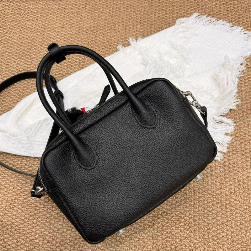 Fashionable and Sophisticated Boston Bag, Large Capacity and Versatile Commuter Handbag, Women's Single-shoulder Crossbody Bag