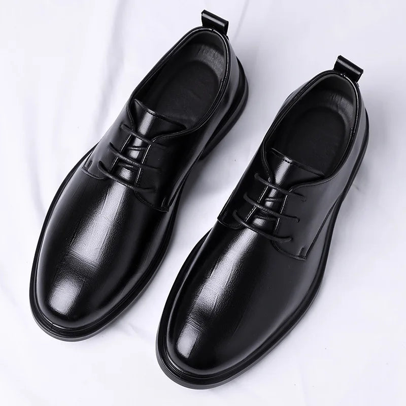 2026 Spring New Designer Dress Shoes for Men Black Fashion Casual Leather Shoes Male Soft Sole Business Wedding Shoe Man