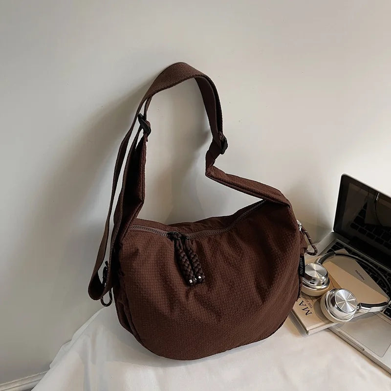 New Women Texture and Versatile Hobo Bags Large Capacity Crossbody Bags Fashion Casual Simple Storage Bags for College Students