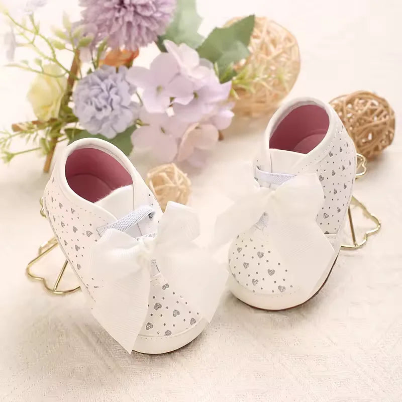 Baby Learning Walk Shoes, Glitter Heart Pom Pom Decor Infant Slip On Shoes, Comfort Daily Pre-Walker Footwear 0-18 Months