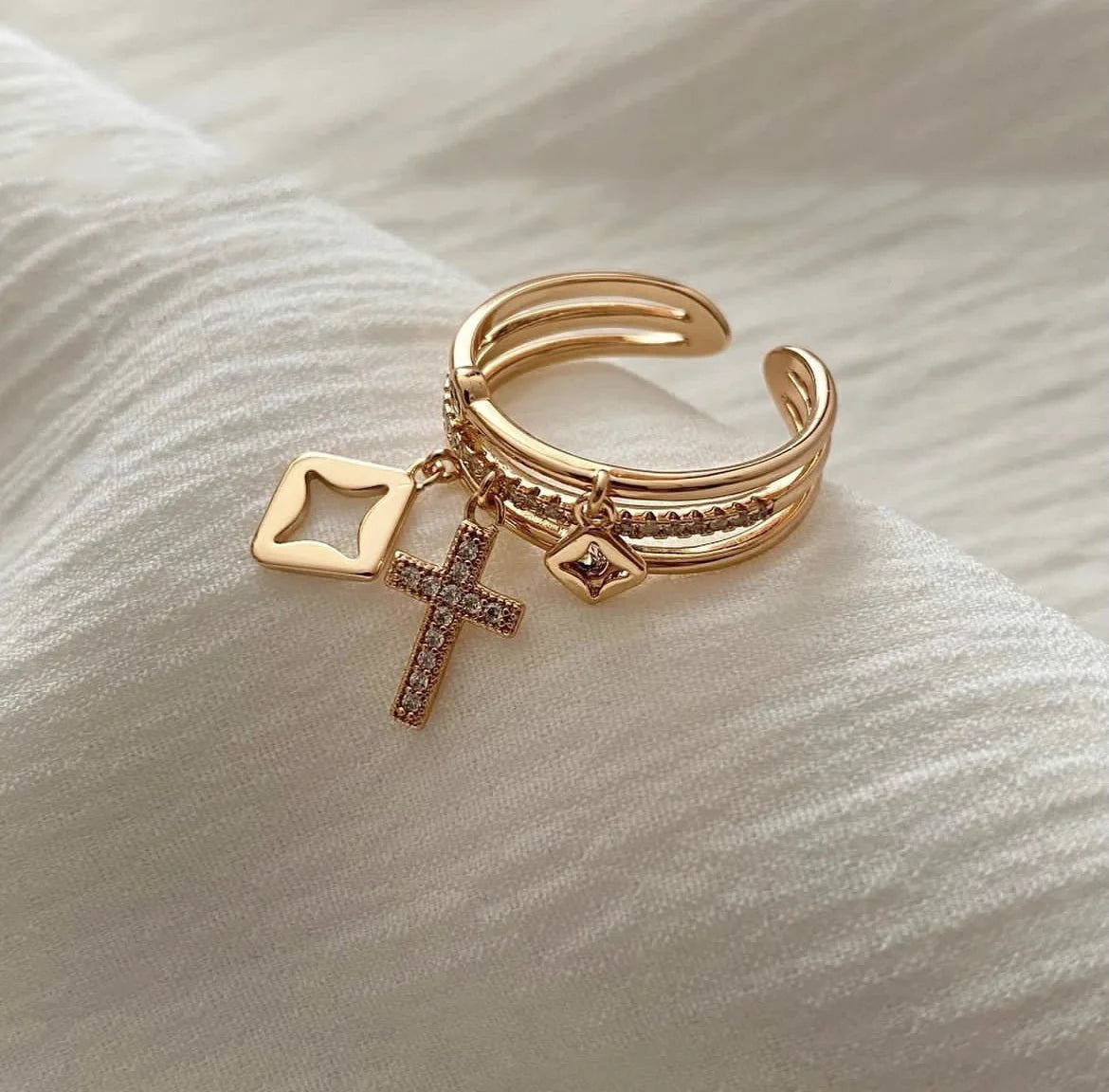 2025 Nwe Stainless Steel 18 K Gold Plated Sun Rings for Women Natural Stone Inlaid in Hollow Metal Texture Ring Trendy Jewelry
