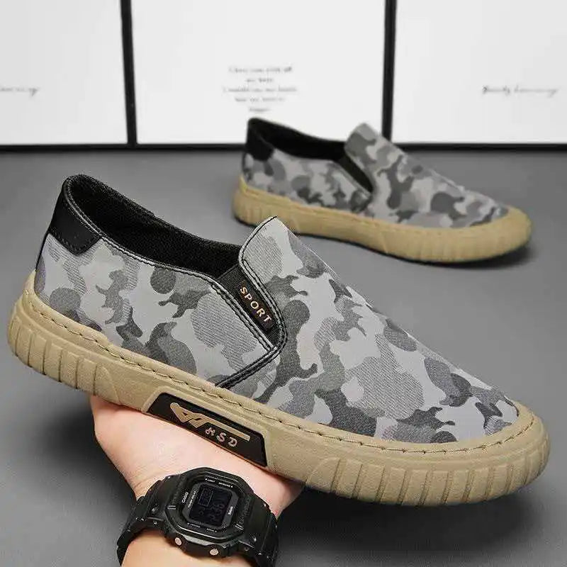 Camouflage Canvas Men's Casual Shoes Breathable Summer Sporty Slip-On Beijing Lazy Shoes Round Toe Flat Heel Lightweight Shoes