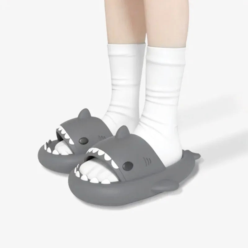 New Shark Flip Flops Women Slippers Eva Summer Couple Slides Men Outdoor Beach Sandals Slippers For Home House Shoes