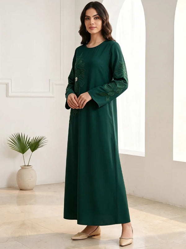 Aiyu Nuex Women's Traditional Dresses and Abayas | SAMAG