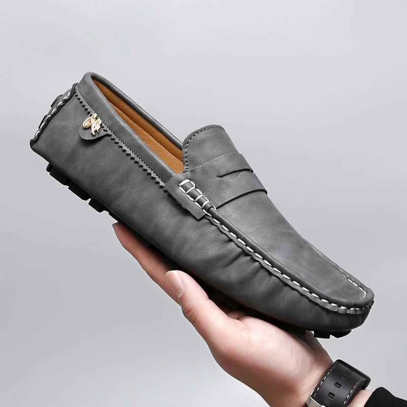 2024 New Arrival Driving Casual Shoes Luxury Men Loafers Soft Moccasins Autumn Winter Shoes Man High Quality Mens Business Shoes