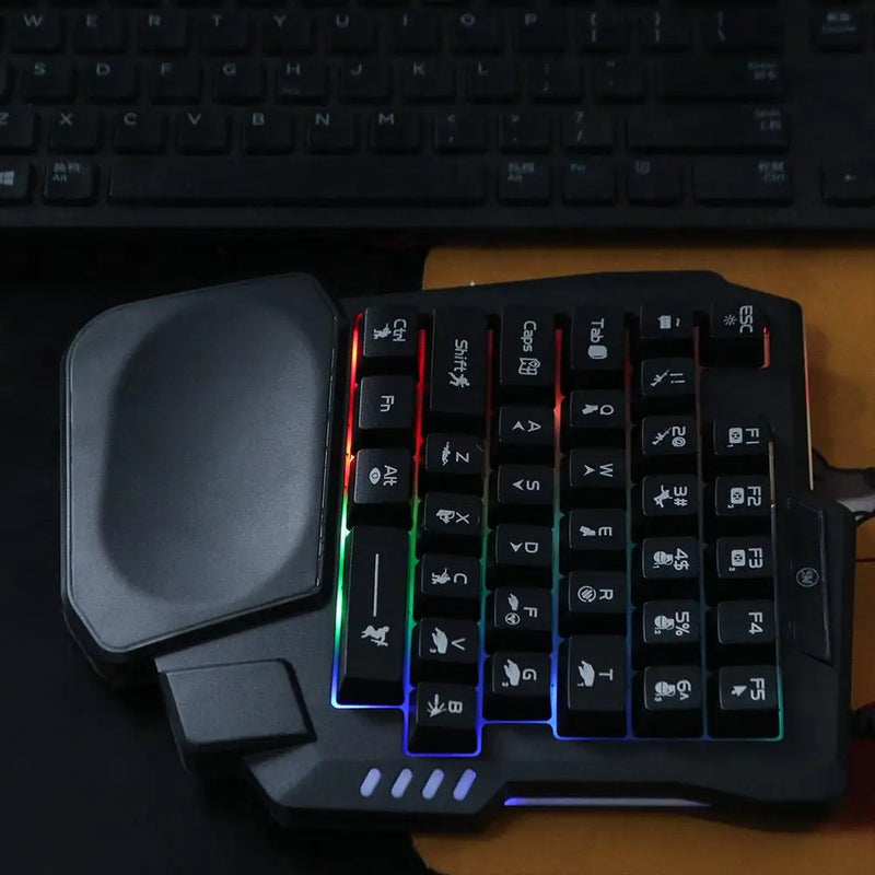 Portable USB Single Hand Keyboard Ultra-slim Luminous One Handedly Keyboard 35 Keys Wired Gaming Mechanical Keyboard Desktop PC