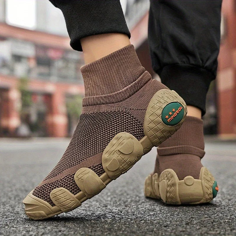 Summer Breathable Hollow Mesh Shoes, Casual Sports Shoes, Fashionable and Versatile Men's Shoes