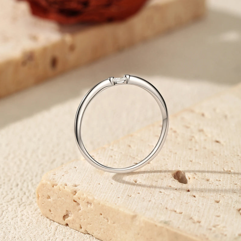 MODIAN Simple Moissanite Stackable Rings 925 Sterling Sliver Dazzling Thin Finger Rings For Women Daily Fine Jewelry