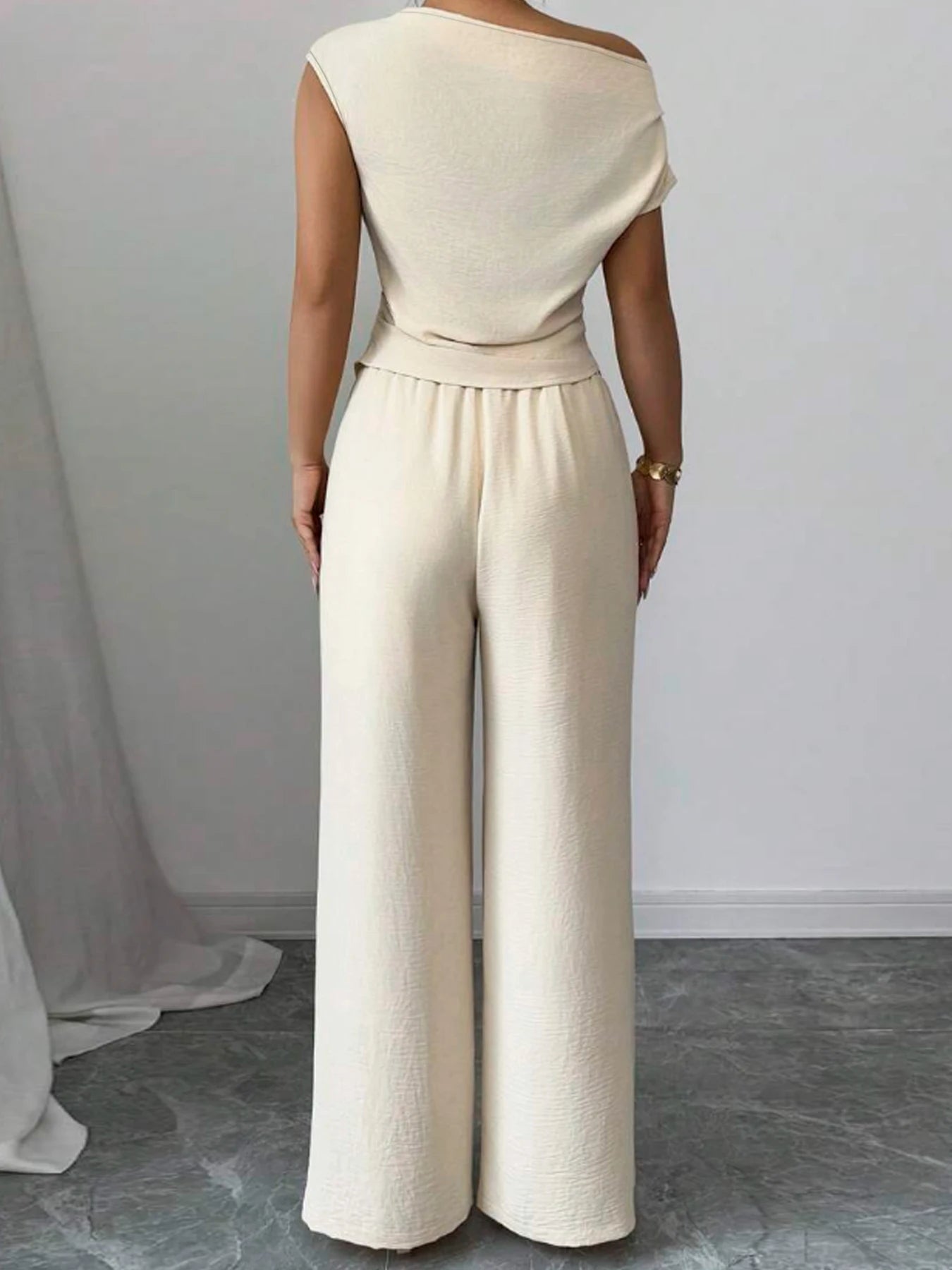 Elegant Pure Color Ladies Asymmetric Top And Wide Leg Pants 2-Piece Set for Commuting Casual Vacations Fashionable New Arrival