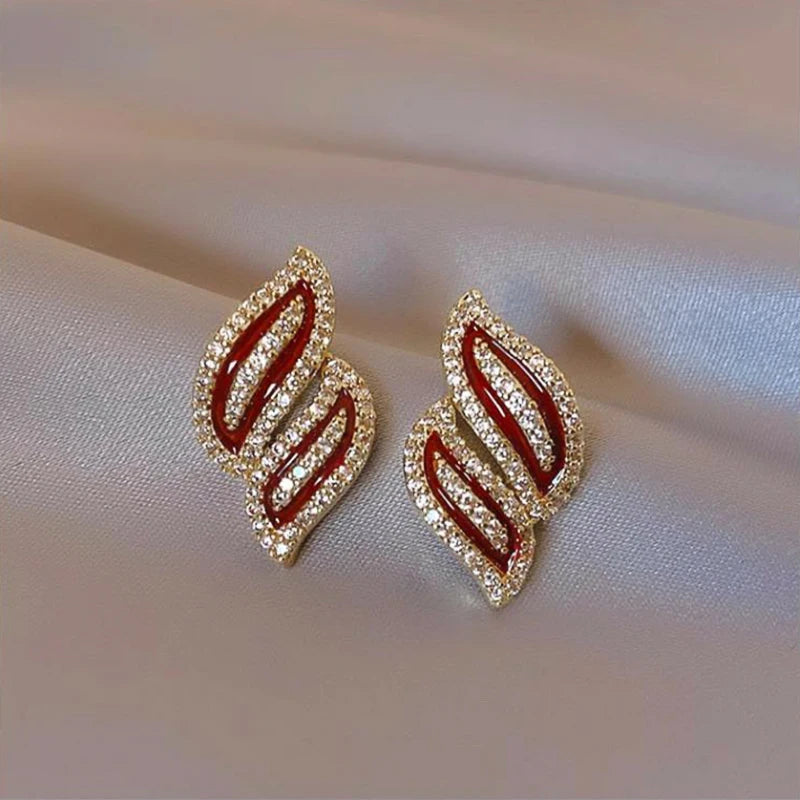 Huitan Trendy Delicate Stud Earrings Noble Luxury Elegant Piercing Accessories for Women Modern Bright Daily Versatile Jewelry
