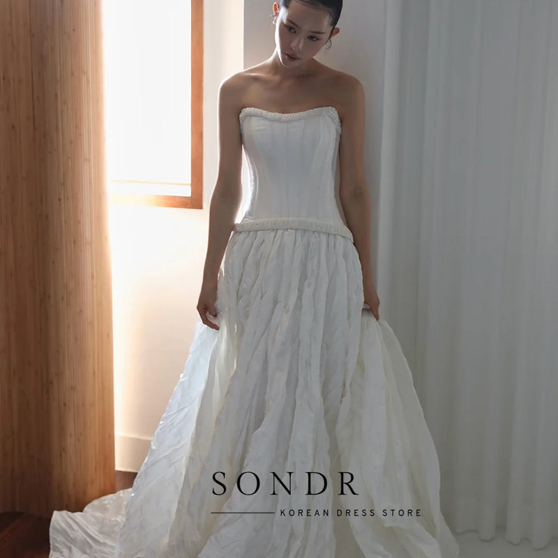 Sondr Customized Elegant Taffeta Pleats Korean Wedding - View 2 | SAMAG