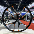 24/2627.5" MTB Wheelset: Thread-on Freewheel Hub, One-Piece Magnesium Alloy Rims, Bearing Disc Brake, Variable Speed.
