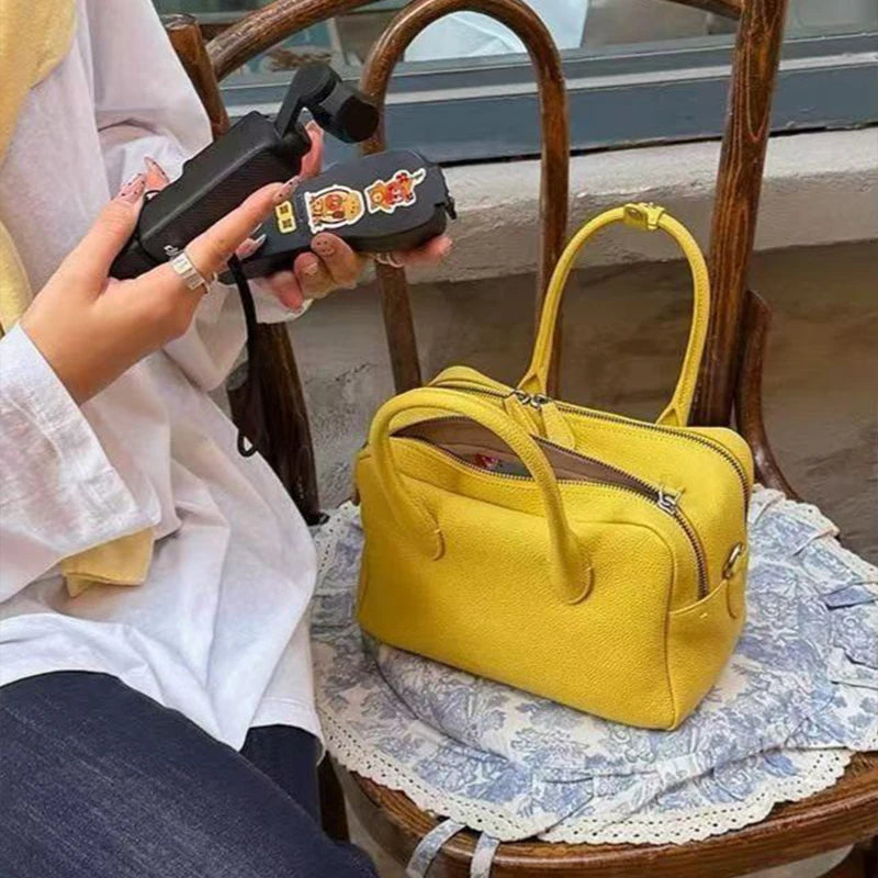 Minimalist Lychee Pattern PU Leather Handbag Women Luxury Casual Commute dating Bag Solid Color Trendy Zipper Closure Boston Bag