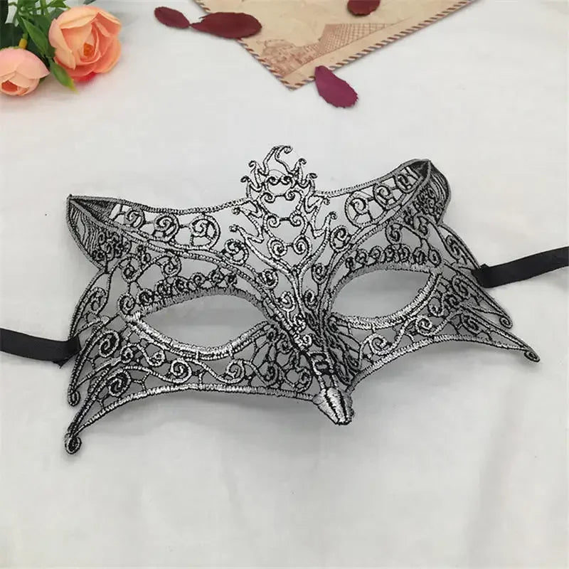 Women's Sexy Half Face Animal Lace Party Mask for Halloween Masquerade Cosplay Party Supplies Ladies Anime Eye Masks Silver