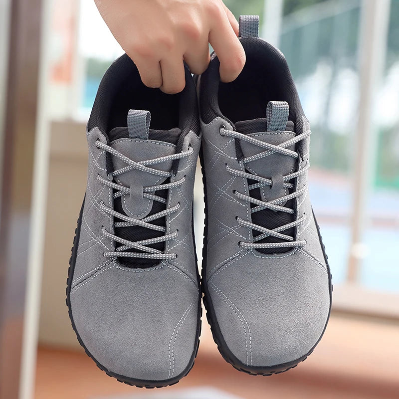 High Quality Leather Sports Shoe Wide Footed Men's Sports  Classic Flat Shoes Outdoor Anti Slip Men's Skateboarding Shoes 2026
