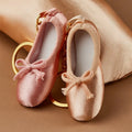 Mini Ballet Pointe Shoe Keychain Satin Ballerina Shoe Key Ring for Dance Lovers Gift Ballerina Pointe Shoe Charm for Backpack