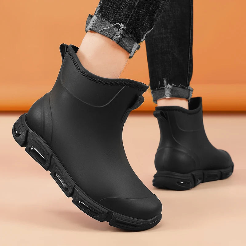 Men's Short Rain Boots Urban Water Boots Men's Non-slip Wear-resistant Fishing Wading Shoes Oil-proof Kitchen Rain Boot Zapatos