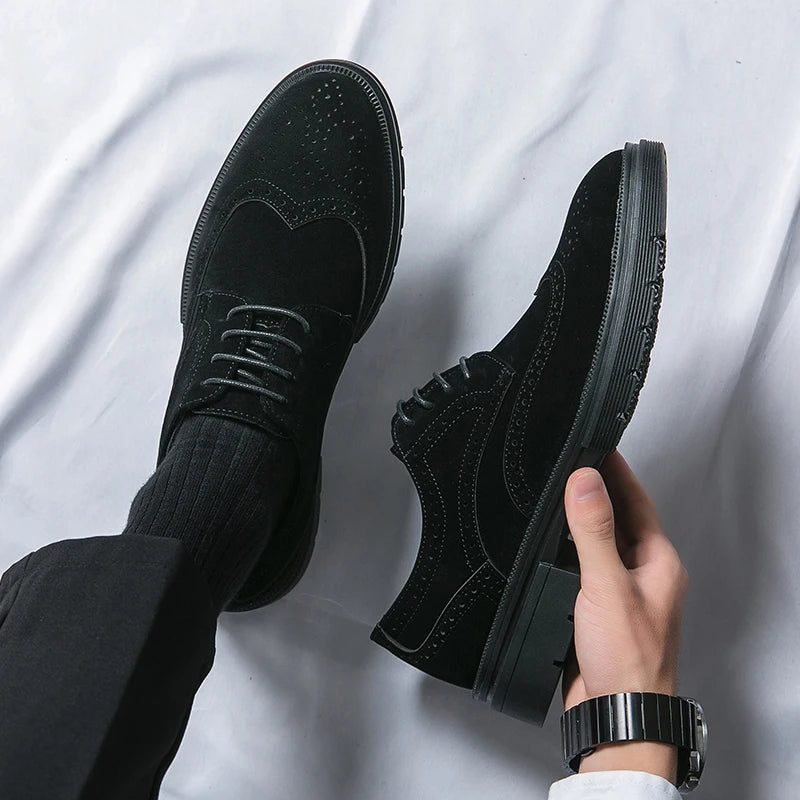 Fashion New Low Heels Pointed Suede Leather Brogue Oxford Shoes New Bussiness Thick Soled Causal Soft Daily Male Footwear Shoes