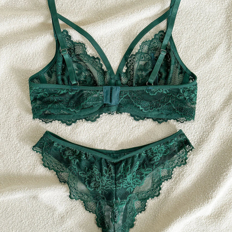 Women's Lingerie & Underwear， eyelash sxy fancy lace strapping underwire bra &  brazilian panties ，victoria style