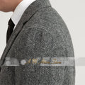 Grey Exquisite Men 3pcs Suit Herringbone Peak Lapel Jacket Vest Pants Set for Wedding Prom Graduation Birthday Party Father Gift