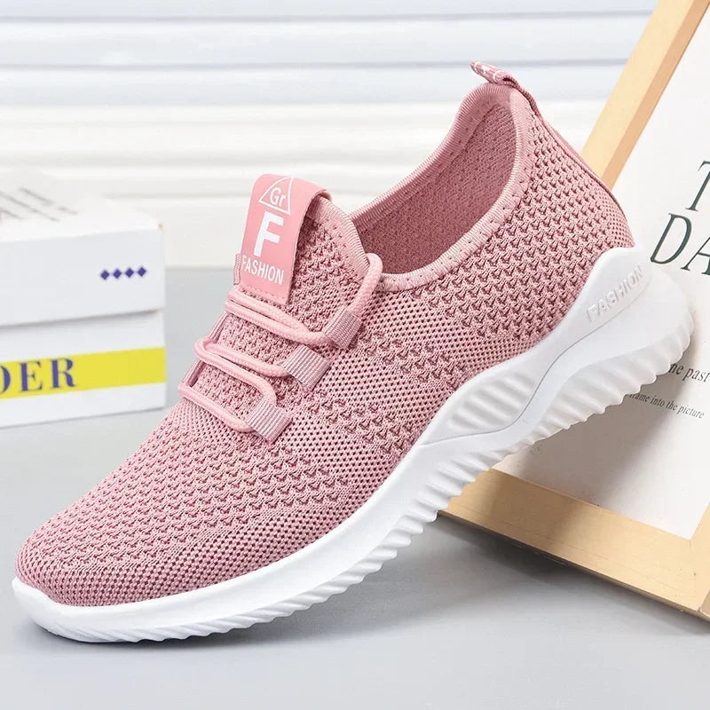 2026 Spring and Autumn Fashionable Solid Color Breathable Round Toe Sneakers Casual and Comfortable Thick-soled Women's Shoes