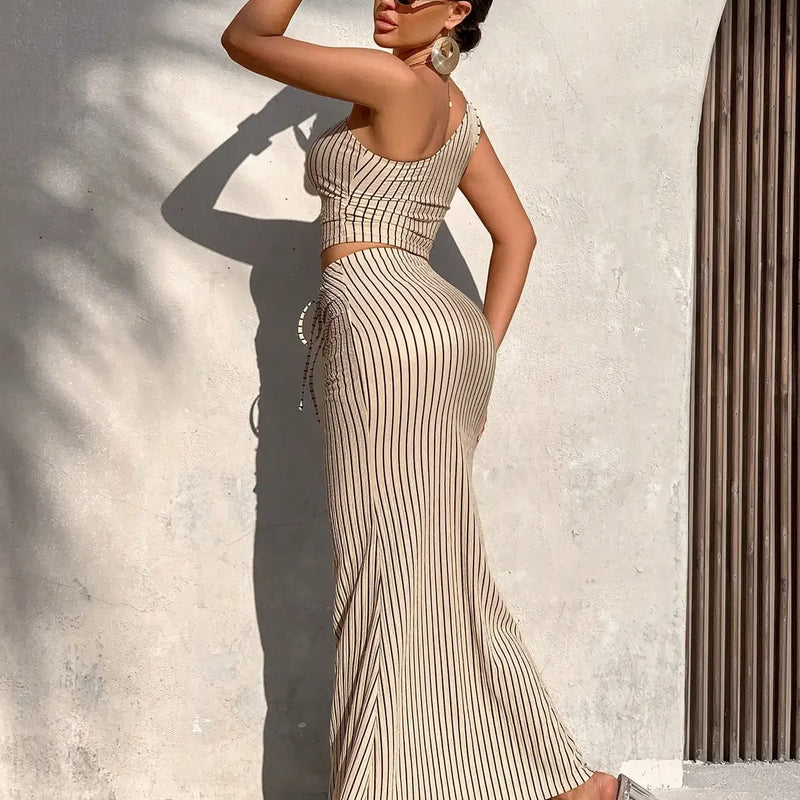 Ladies Casual Stripe Shoulder Pleated Short Top And Pleated Mermaid Skirt Two-Piece Set
