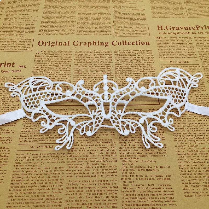 1pcs Hot Sale White Sexy Lace Half Face Masks Various Styles Halloween Masquerade Party Dance Mask Costume