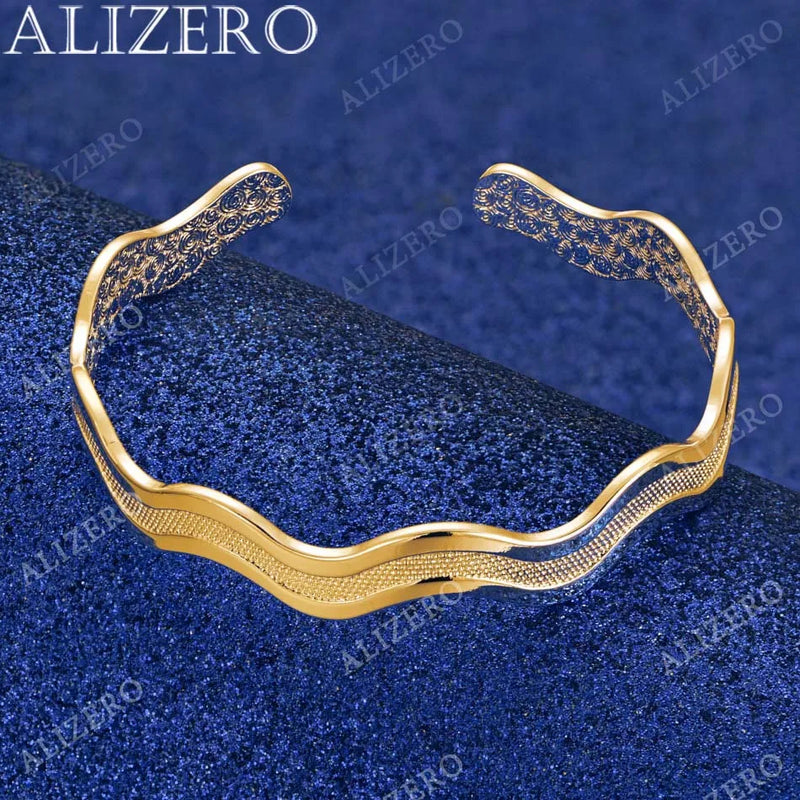 ALIZERO 18K Gold Frosted Wave Bangles Bracelets For Women Wedding Engagement Party Charms Fashion Jewelry Birthday Gifts