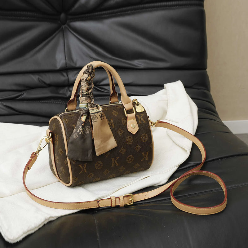 Premium Boston bag pillow bag women's retro European station crossbody texture shoulder crossbody bag