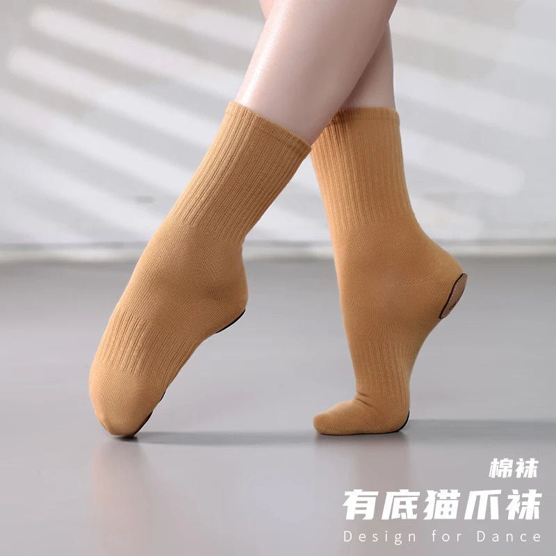Cat Paw Dance Socks Cotton Non Slip Leather Sole Soft Elastic Ballet Chinese Dance Training Anti Skid Breathable Practice Modern