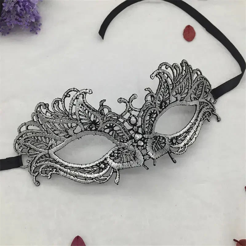 Women's Sexy Half Face Animal Lace Party Mask for Halloween Masquerade Cosplay Party Supplies Ladies Anime Eye Masks Silver