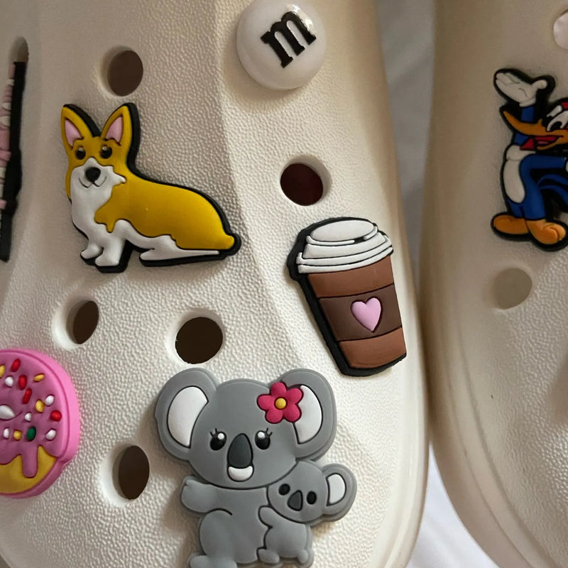 1pcs Shoe Charms Medical Uterus Teeth Shoe Charms for Pins Shoe Decoration Syringes Stethoscope Thermometer Doctors Nurses Gift