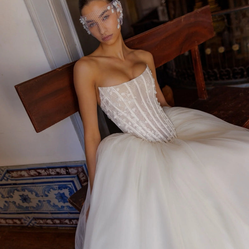 Elegant Strapless Sleeveless Wedding Dresses Illusion - View 3 | SAMAG