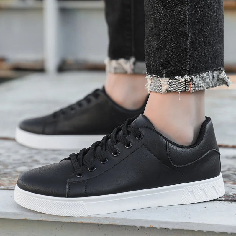 Black Vulcanized Sneakers Men's Flats Comfortable Shoes Lace up Zapatillas Hombre Autumn Spring Fashion Sneakers Plus Size 39-48