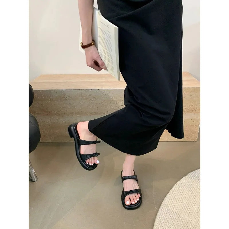 New Summer Women's Slippers 2024 Stylish Peep-toe Low Heel Silver Women's Comfortable Beach Shoes Sapatilas