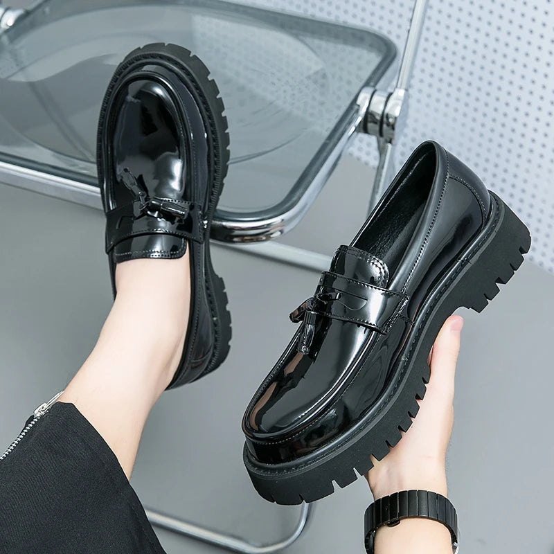 Fashion Tasseled Loafers Men Casual Shoes Black and White Leather Slip-on Shoes Classic British Style Penny Luxury Brand Driving