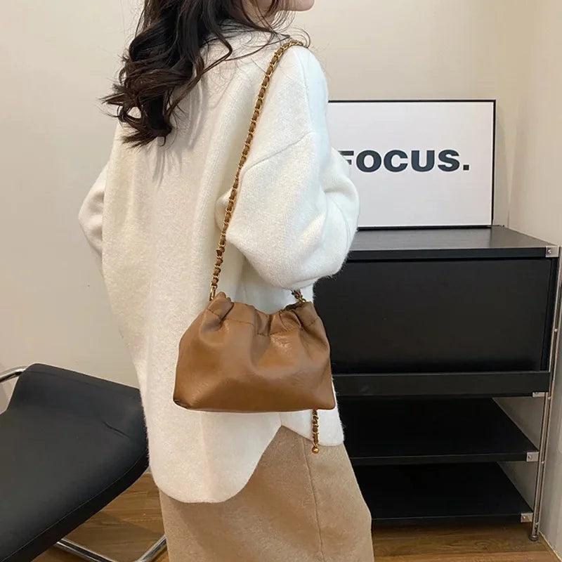 Women's Crossbody Tote Bag PU Leather Hobo Bag Fashionable Retro Bucket Bag Korean High-End Chain Crossbody Bag