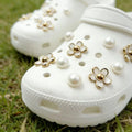 18PCS 3D Cute Daisies Pearl Shoe Charms Set Slide Sandals Clogs DIY Decoration Shoe Buckle Pins Accessory Gift