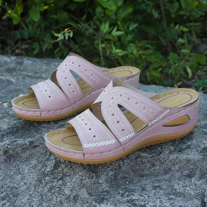 2026 Women's Wedge Slippers Fashion Casual Sandals Summer Open Toe Beach Slippers for Women Non-Slip Platform Sandals Pig Size